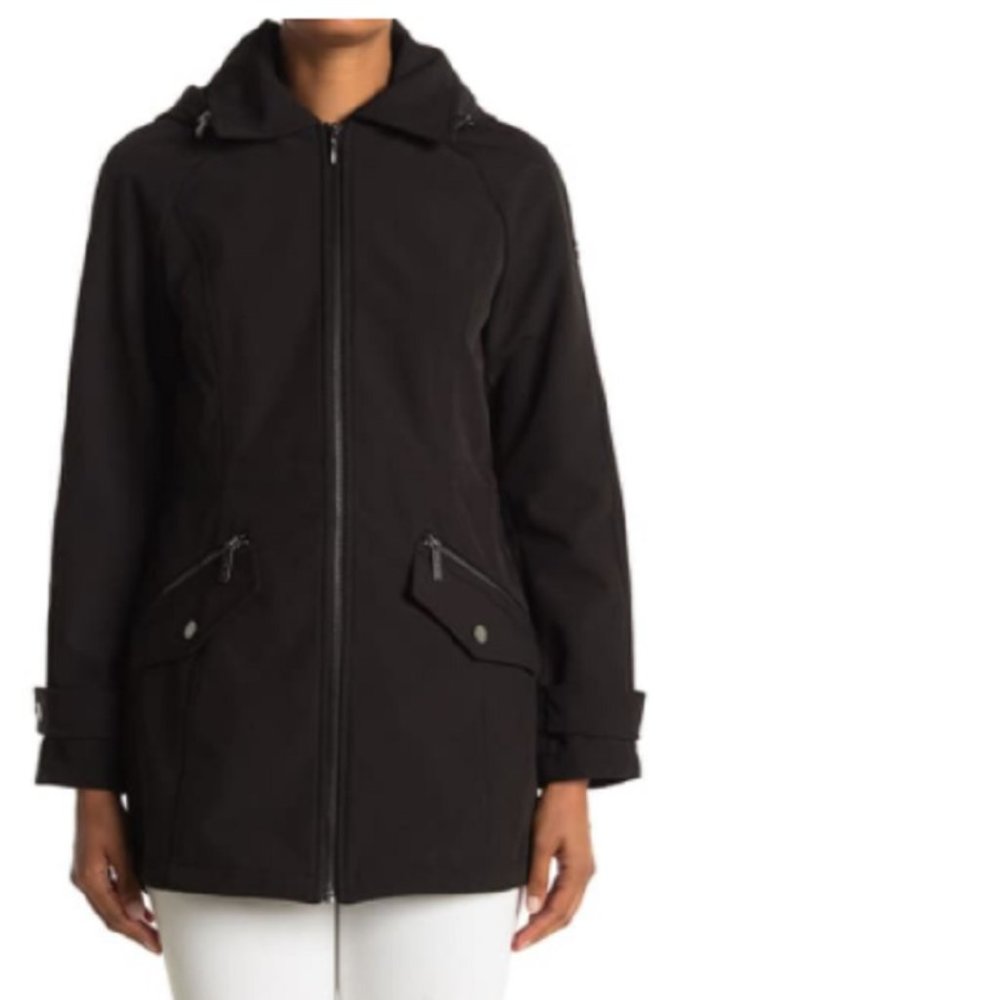 $89 NWT (M) Micahel Kors Soft Shell Jacket